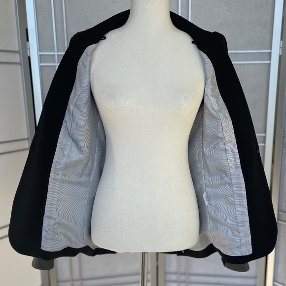 Women's Black and Gray Blazer - Picture 4 of 12